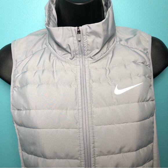 ⭐️NEW⭐️ Nike Running Vest for Women - Picture 2 of 11